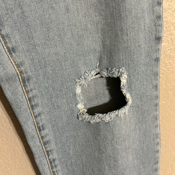 Vans mid rise torn knees skinny stretch jeans size 13 - Picture 9 of 11